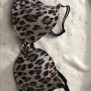 Sexy leopard print bra